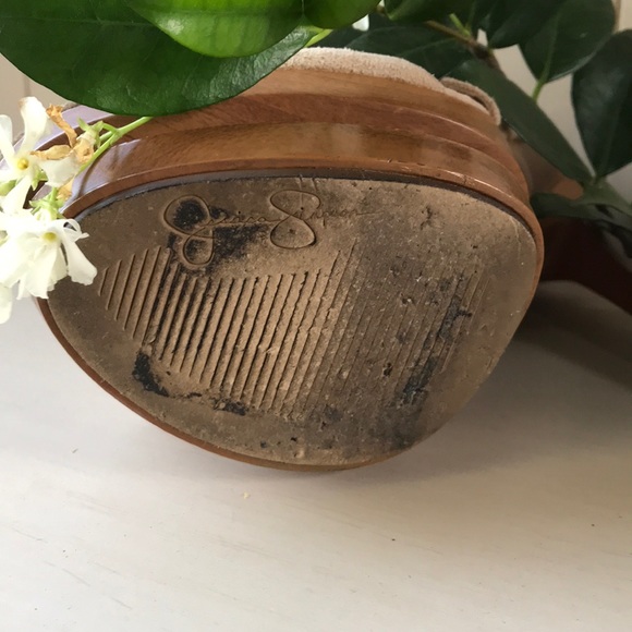 ♥️Host Pick♥️Jessica Simpson Italian Suede - Picture 8 of 8